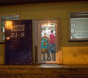 Rugsėjo 1-ąją į Vilniaus Panerių naktinį barą plūdo lankytojai nusipirkti alkoholio