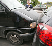 Vilniaus centre vienas po kito susidūrė 4 automobiliai
