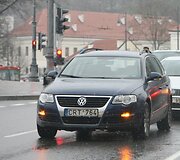 Eismo įvykis esant slidžiai kelio dangai