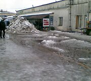 Kalvarijų turguje pirkėjai braido po balas