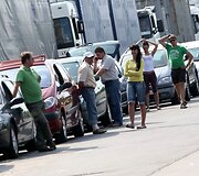 Medininkų pasienio poste kelių kilometrų eilės