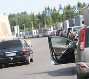 Medininkų pasienio poste kelių kilometrų eilės