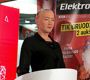 Susitikimas su humanoide Sofija