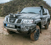 Su senu "Nissan Patrol" į Afrikos dykumas