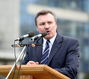 Lenkų protesto mitingas prie Lietuvos respublikos Seimo