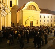 &Scaron;v. Jonų bažnyčios kieme