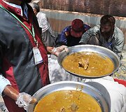 Pakistaną krečia didelį nepriteklių jaučiančių žmonių savižudybės.