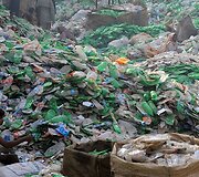Pakistaną krečia didelį nepriteklių jaučiančių žmonių savižudybės.