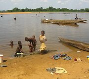 Pamir&scaron;tos Kongo aukos: vaikai