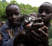 Pamir&scaron;tos Kongo aukos: vaikai