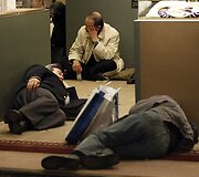 Tragedijos sukrėsti Japonijos gyventojai