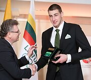 LTOK prezidentas Artūras Poviliūnas ir Jonas Valančiūnas