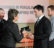 Tomas Gadeikis (antras i&scaron; de&scaron;inės)