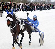 &bdquo;Sartai 2011&ldquo; žirgų lenktynių akimirka