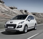 Pirmasis dyzelinis hibridas - &bdquo;Peugeot 3008 Hybrid4&ldquo;