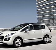 Pirmasis dyzelinis hibridas - &bdquo;Peugeot 3008 Hybrid4&ldquo;