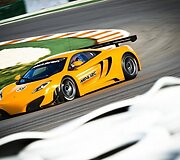 &bdquo;McLaren MP4-12C GT3&ldquo; matysime tik lenktynių trasose