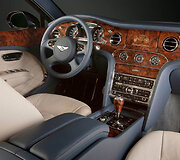 &bdquo;Bentley Mulsanne&ldquo; deimantiniam Britanijos karalienės jubiliejui pažymėti