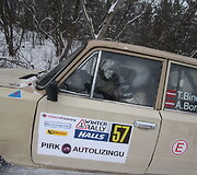 Žiūrovų pagalba &bdquo;žiguliukas&ldquo; grįžo į trasą