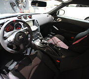 &bdquo;Nissan&ldquo; stendas Ženevos automobilių parodoje