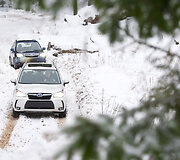 &bdquo;Subaru Forester&ldquo; bandymai sniego nuklotoje Suomijoje