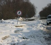 Ledų sangrūdos &scaron;alia kelio ruožo &Scaron;ilutė-Rusnė.