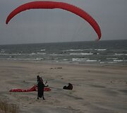 Parasparnis leidžiasi žemyn.