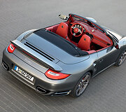 Atnaujintas &bdquo;Porsche 911 Turbo&ldquo; &ndash; 500 AG jėgos