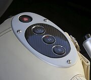 &bdquo;Chrysler&ldquo; pristatė tris elektra varomus automobilius