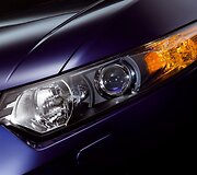 Naujasis &bdquo;Honda Accord&ldquo; &ndash; daugiau smulkmenų