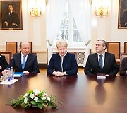 Dalia Grybauskaitė (centre)