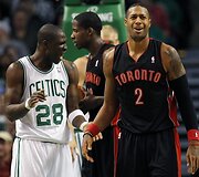 Mickaelas Pietrus (28) ir Jamesas Johnsonas