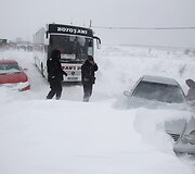 Pusnyse įstrigę automobiliai