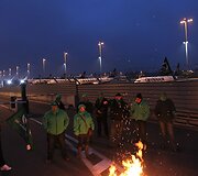 Streikuotojai &scaron;alia &Scaron;arlerua oro uosto