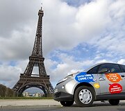 Elektra varomas automobilis netoli Eifelio bok&scaron;to