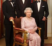 Didžiosios Britanijos karalienė Elizabeth II, Edinburgo hercogas Philipas, princas Williamas ir princas Charlesas