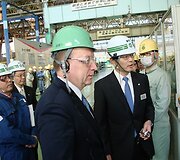 Andrius Kubilius &bdquo;Hitachi Works&ldquo; gamykloje