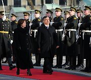  Rasa Juknevičienė ir Ismetas Yilmazas