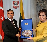 Ismetas Yilmazas ir Rasa Juknevičienė