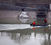 Darbuotojai krenka &scaron;iuk&scaron;les i&scaron; upės