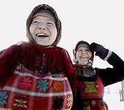 Alevtina Biagi&scaron;eva (54) ir Valentina Piačenko (74)