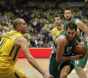 Dimitris Diamantidis (su kamuoliu)
