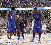 Kanzaso &bdquo;Jayhawks&ldquo; krep&scaron;ininkai pasibaigus rungtynėms