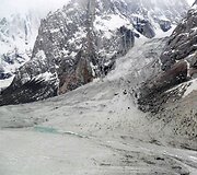 Pakistane lavina užgriuvo karinę stovyklą.