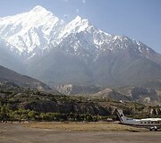 &bdquo;Dornier&ldquo; lėktuvas Džomsomo oro uosto