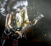 &bdquo;Black Label Society&ldquo; koncerto akimirka