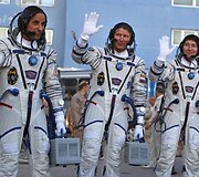 I&scaron; kairės: Josephas Acaba, Genadijus Padalka, Sergejus Revinas