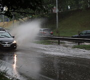 Vilniuje pasirodė ilgai lauktas lietus