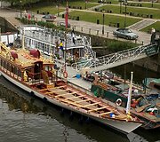 Karalienės &bdquo;Gloriana&ldquo; laivas ruo&scaron;iamas laivų paradui