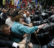 Ukrainos policija susirėmė su demonstrantais